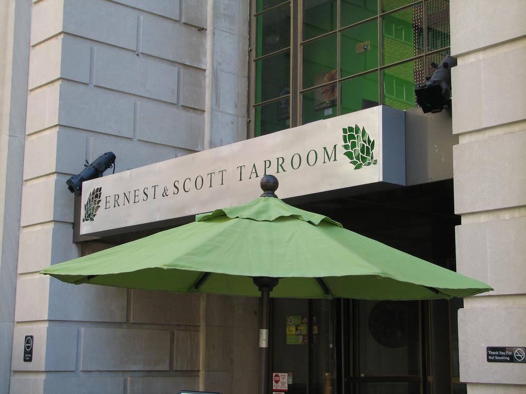Luxiasuites Rodney Square Wilmington Exterior photo